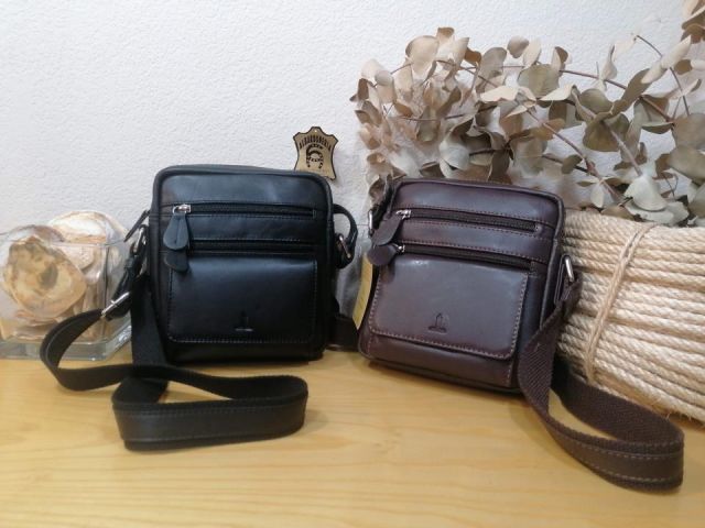 7154 BOLSO DE COLGAR PIEL NEGRO/MARRÓN J.L. PIEL