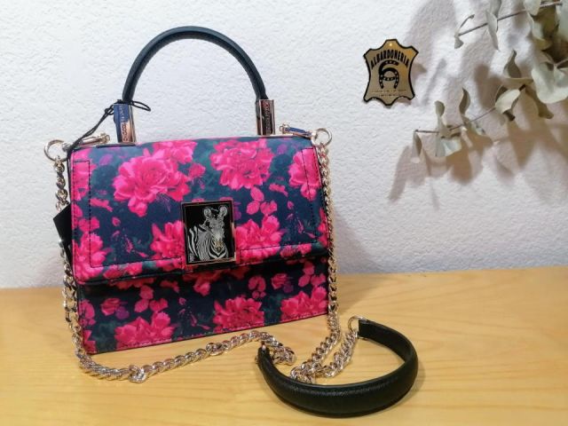 BOLSO BERTA SMALL FLOWERS NEGRO/ROSA CHOCOLAT D'OR