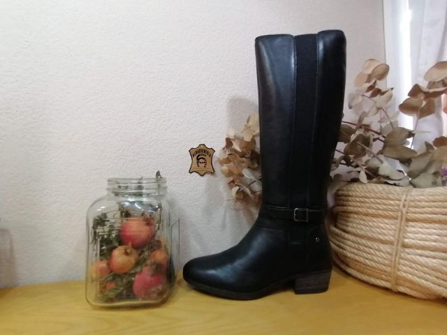 W1U-9528 BOTA DAROCA BLACK PIKOLINOS