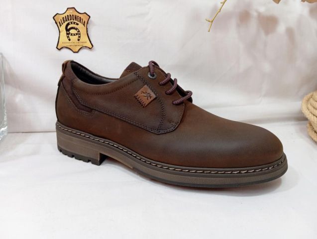 501418 ZAPATO TRUMAN F1589 DESERT CASTAÑO ENGRAS.