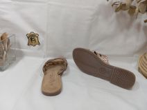 16164901 SANDALIA TIPO ZUECO PLANO PIEL ORO CARMEL