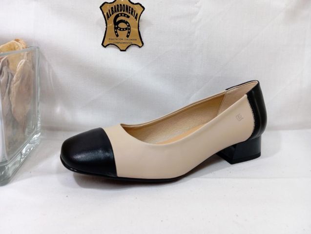 102729 ZAPATO SALÓN GIA D9302-SUSU SUGAR+TAUPE+NEG
