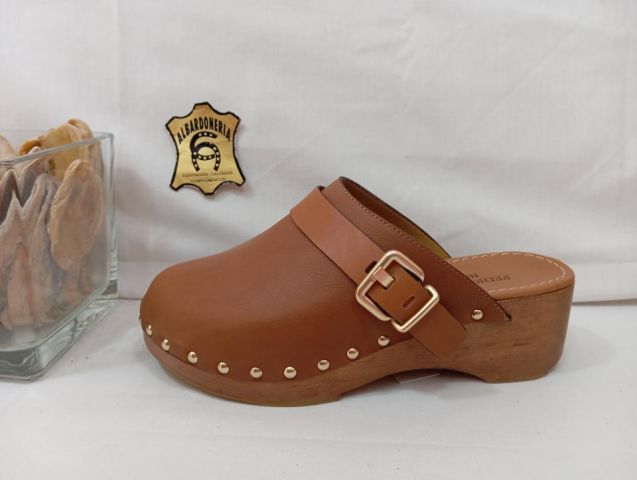 17672 ZUECO ATENEA CUERO PT.MADERA P.M.