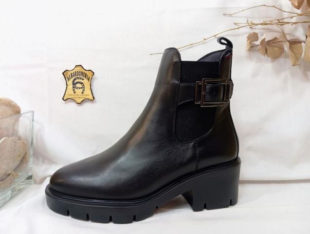 35603 BOTÍN CLAUDIA NEGRO CALLAGHAN 