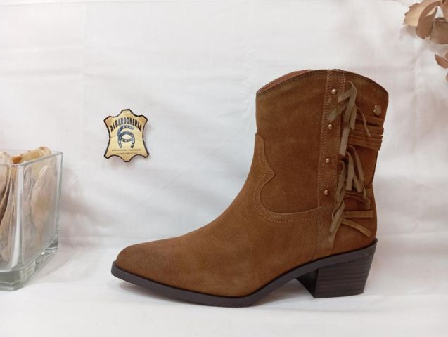 16266301-S8A3 BOTÍN SERRAJE CAMEL CARMELA