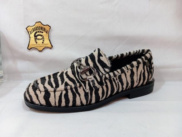 16269701-S6A1 ZAPATO MOCASÍN SRA. CEBRA CARMELA