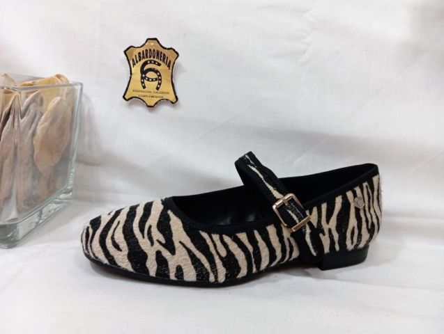 16256106-S6A1 ZAPATO MOCASÍN SRA. CEBRA CARMELA