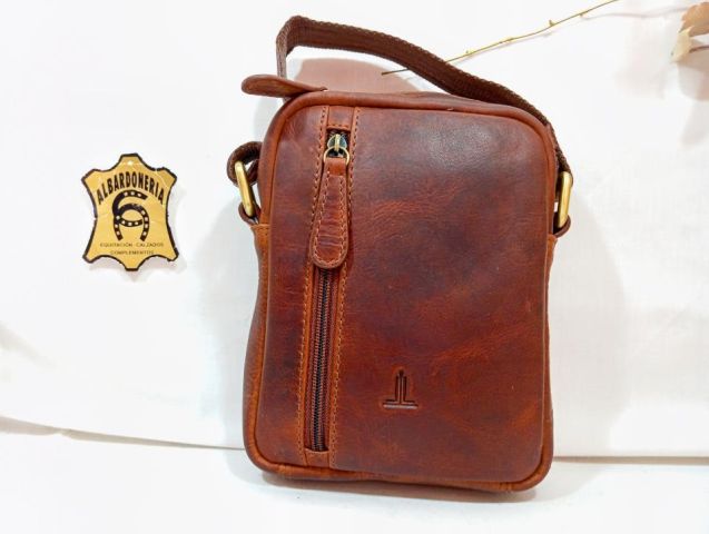 7158 BOLSO COLGAR PIEL NEGRO/MARRÓN/CUE J.L. PIEL