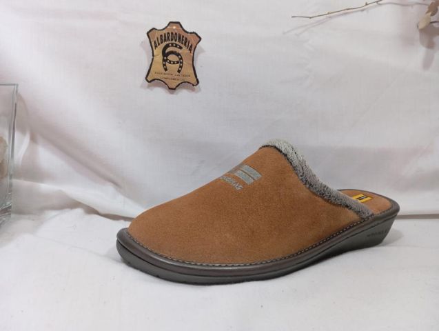 2380-8 ZAPATILLA CASA AFELPADO CUERO NORDIKAS