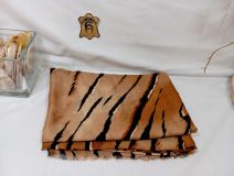 41000881 FULAR PRINT MARCADO FINO PELILLOS 100%P 