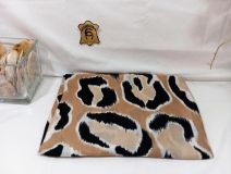 41000882 FULAR PRINT MARCADO GRUESO PELILLO 100%P 