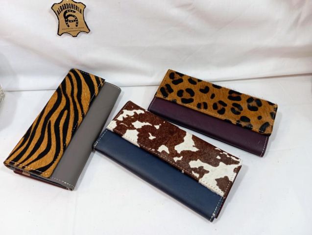 17-1008 CARTERA  PIEL POTRO 21X10.5 GALLARDO