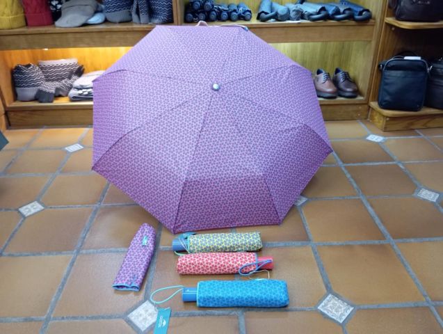 11657024 PARAGUAS SRA. 60/8 AUTO.GEOMETRICO PÑ.CUR