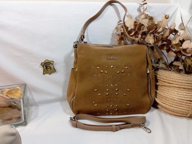 18620401-NON BOLSO SRA.C CAMEL CARMELA