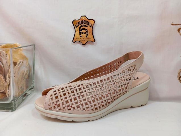26732 ZAPATO RELAX CUARZO BEIG 24 HRS