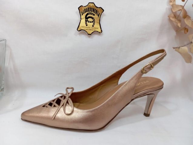 18752 SANDALIA NAPA METAL ORO ROSA P. MIRALLES