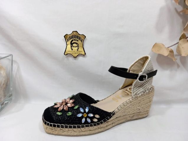 6211052 CUÑA RAFIA NEGRO FABIOLAS