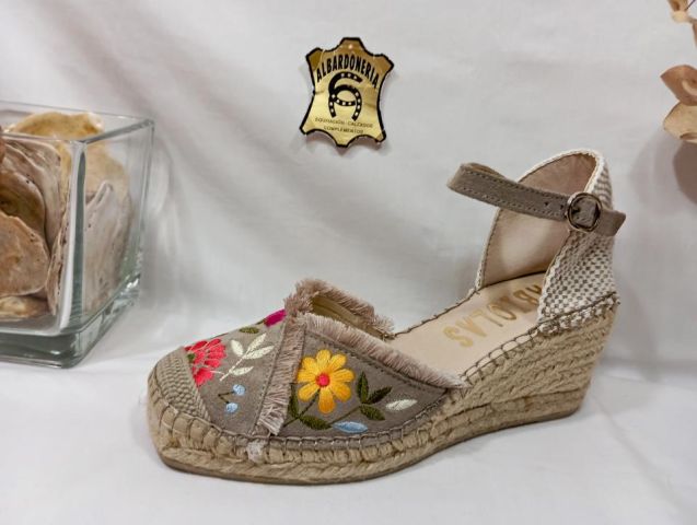 6217805 CUÑA VITELO PIEDRA FABIOLAS