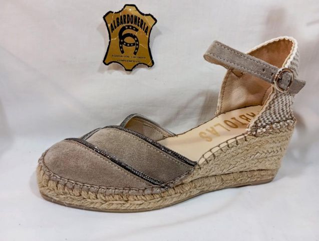 6213800 CUÑA VITELO PIEDRA FABIOLAS