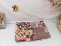 41001168 FULAR ESTAMPADO JARDIN