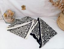41001201 PAÑUELO TRIANGULAR PRINT ANIMAL 135*85*60