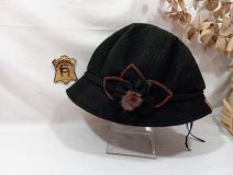 41000143 SOMBRERO ALA TELA FLOR LATERAL